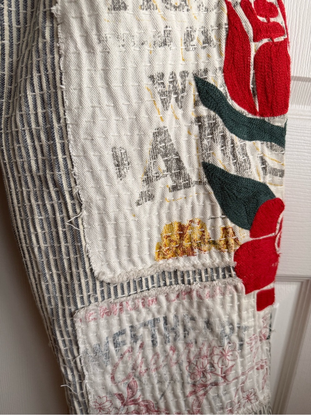 We The Free Lost And Found Boyfriend Jeans 28 Patchwork Floral - NWT - Picture 9 of 10